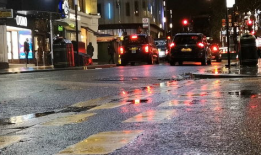 下雨天的视频,捕捉城市雨景的瞬间